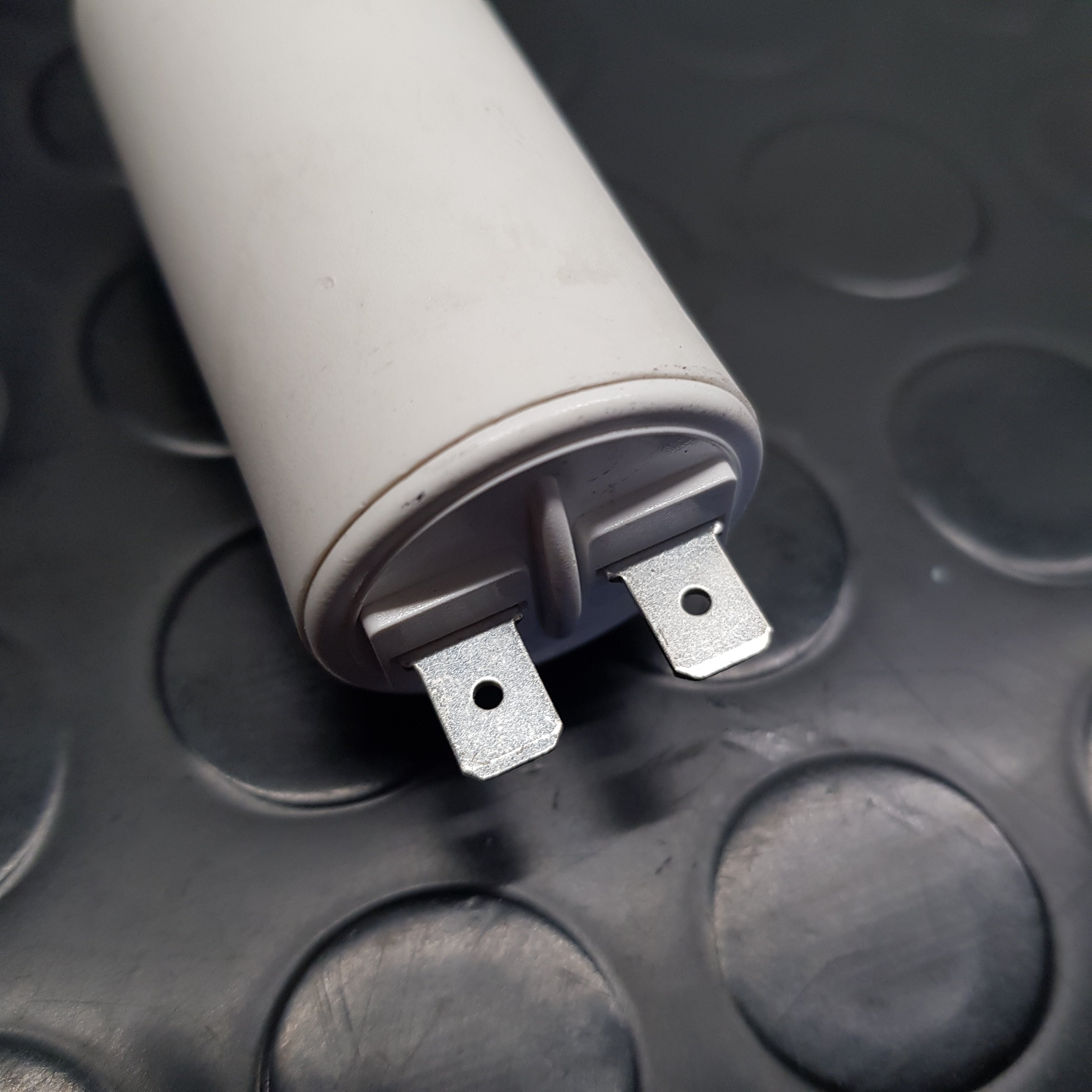 Condensatore 8mf per motore P35, P40 230v affettatrice Rgv RGV