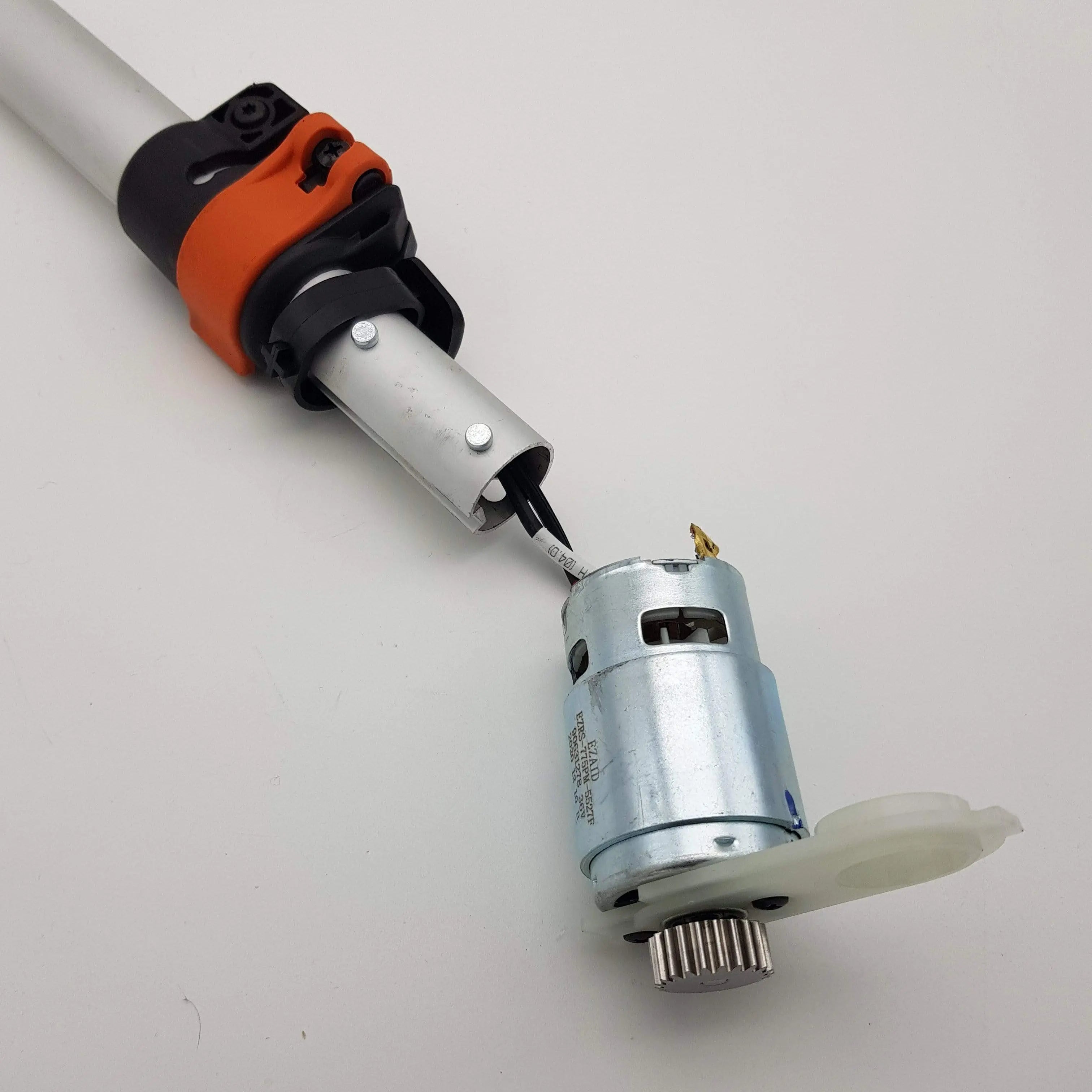 Bastone con motore per tagliasiepe Black+Decker BLACK+DECKER